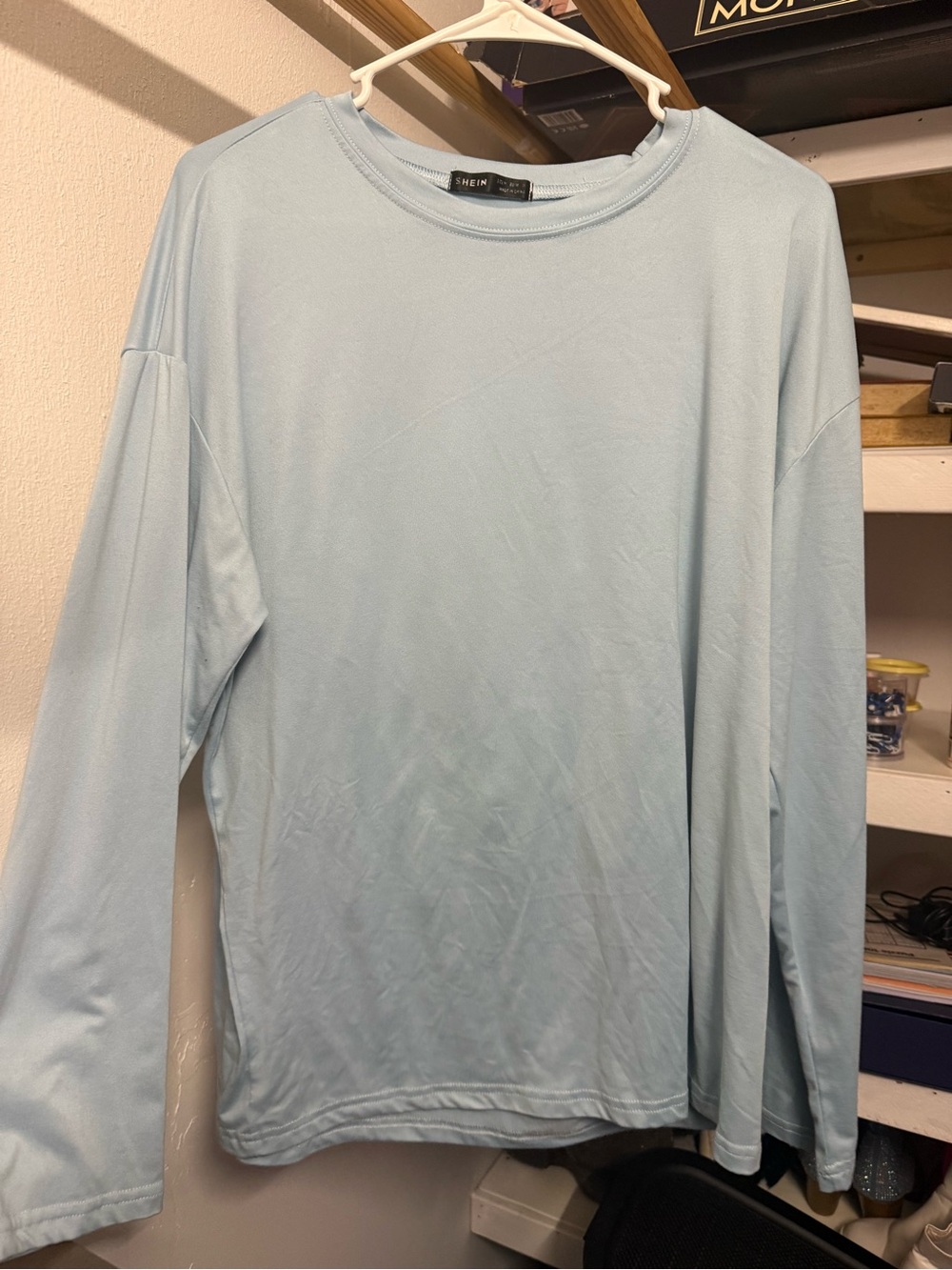 SHEIN Men’s Pale Blue Long-Sleeve Crewneck Tee